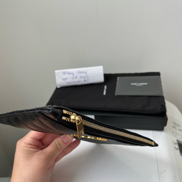 YSL CASSANDRE MATELASSÉ ZIPPED POUCH IN GRAIN DE POUDRE EMBOSSED LEATHER - Picture 11 of 16